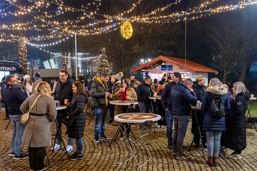 OTVOREN ADVENT U OTOČCU – BLAGDANSKO OZRAČJE, OKUSI I ZABAVA ZA SVE GENERACIJE